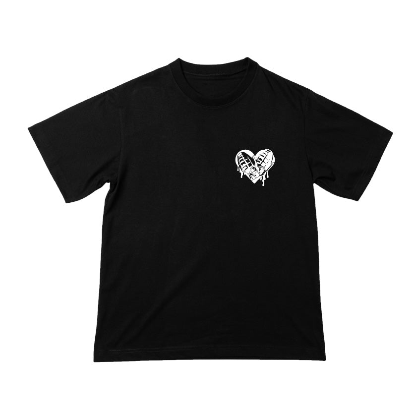 No More War Tee By 隅田航